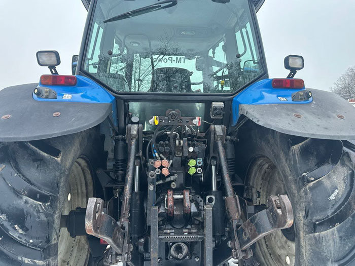 New Holland Traktor